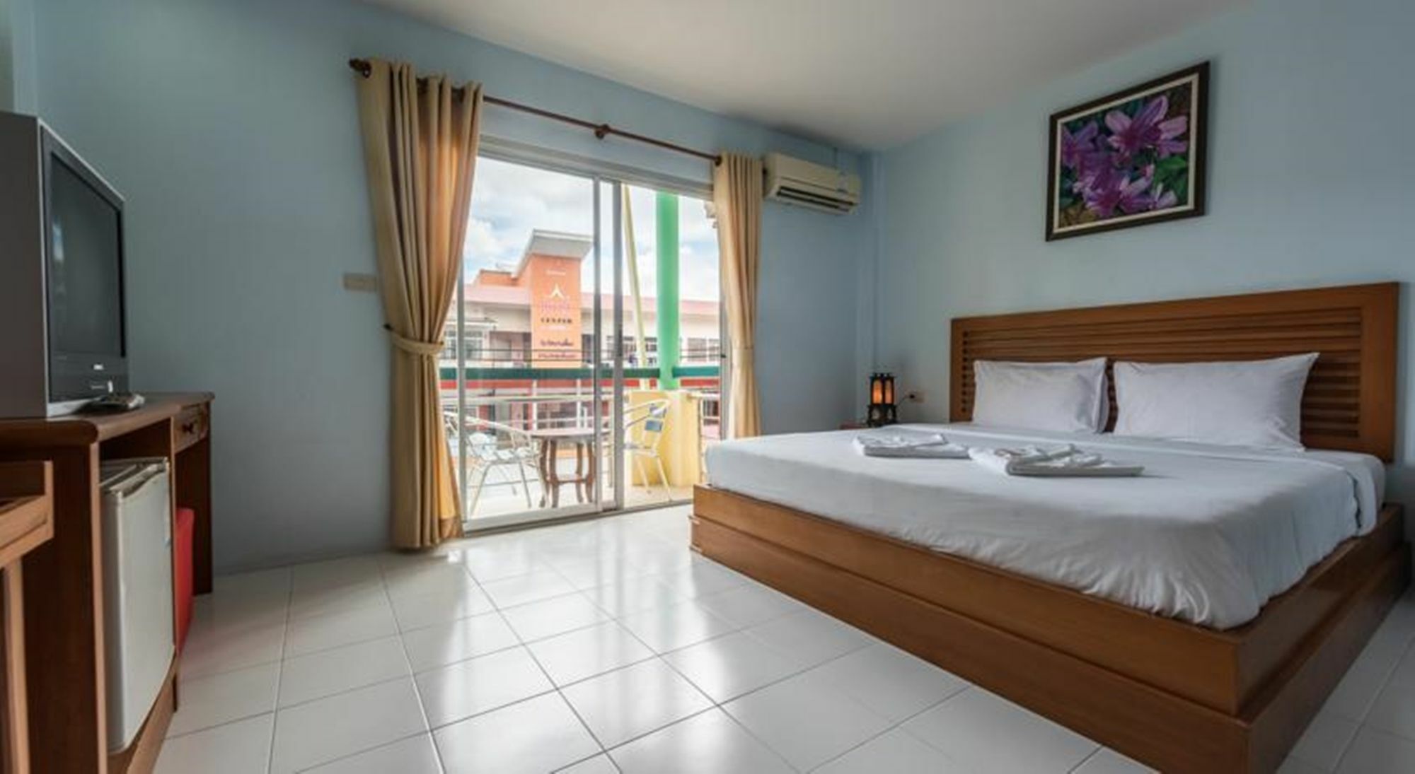 Simply Hotel Pantai Kata Bagian luar foto